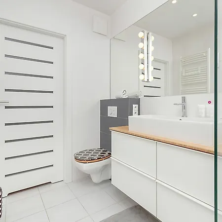 Pastel & Cozy With A Spacious Terrace In By Renters Appartamento *